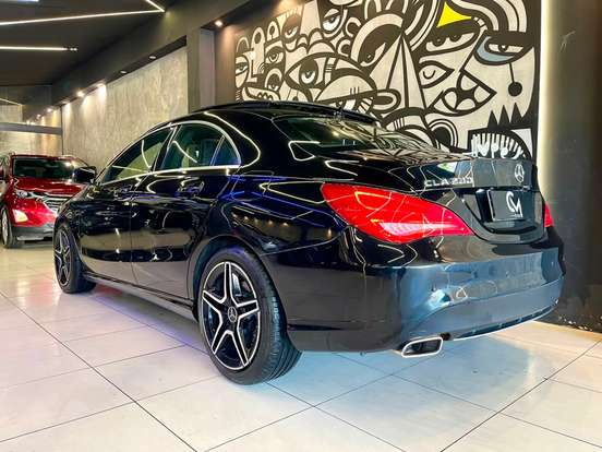 MERCEDES-BENZ-CLA 200-2013
