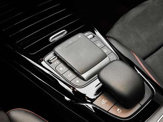 MERCEDES-BENZ-CLA 45 AMG-2.0 CGI GASOLINA S 4MATIC SPEEDSHIFT MERCEDES-BENZ-CLA 45 AMG-2020