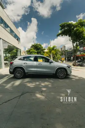 MERCEDES-BENZ-GLA 200-2024