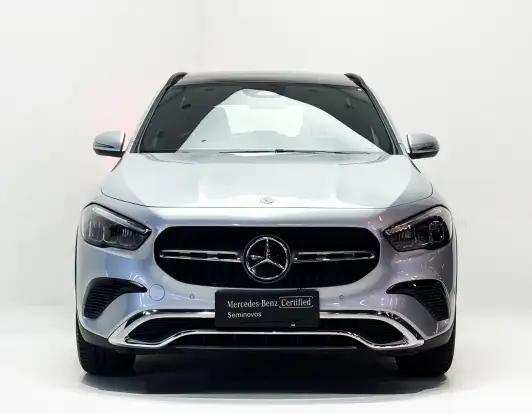 MERCEDES-BENZ-GLA 200-2024