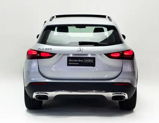 MERCEDES-BENZ-GLA 200-2024