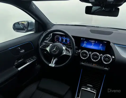 MERCEDES-BENZ-GLA 200-2024