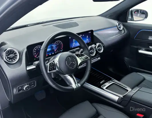MERCEDES-BENZ-GLA 200-2024