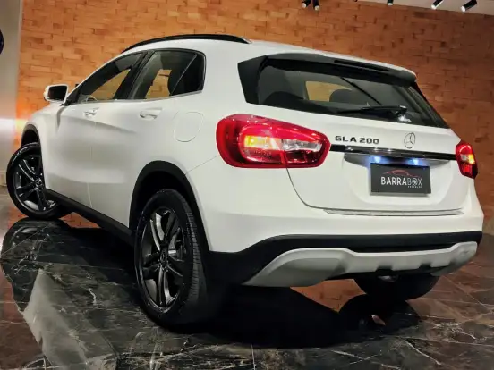 MERCEDES-BENZ-GLA 200-1.6 CGI FLEX STYLE 7G-DCT MERCEDES-BENZ-GLA 200-2018