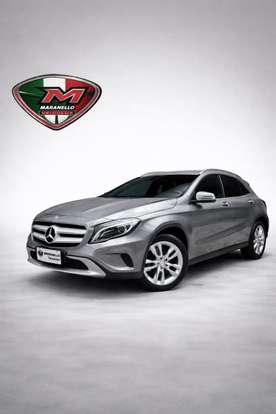 MERCEDES-BENZ-GLA 200-2015