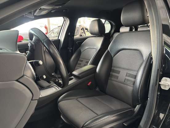MERCEDES-BENZ-GLA 200-1.6 CGI ADVANCE 16V TURBO FLEX 4P AUTOMÁTICO MERCEDES-BENZ-GLA 200-2015