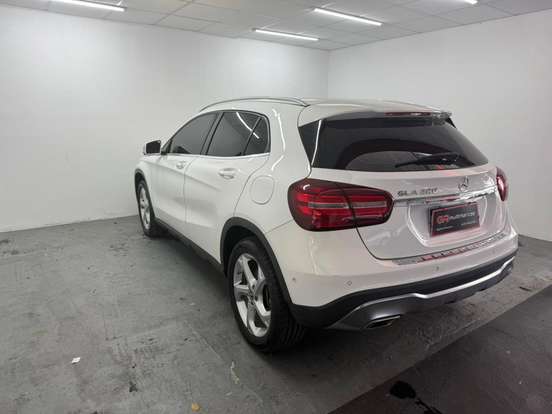 MERCEDES-BENZ-GLA 200-1.6 CGI FLEX ADVANCE 7G-DCT MERCEDES-BENZ-GLA 200-2018