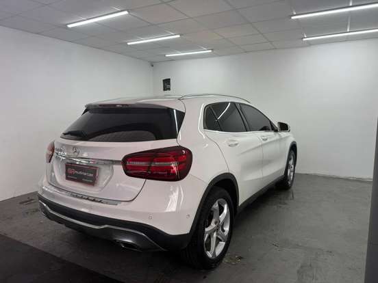 MERCEDES-BENZ-GLA 200-1.6 CGI FLEX ADVANCE 7G-DCT MERCEDES-BENZ-GLA 200-2018