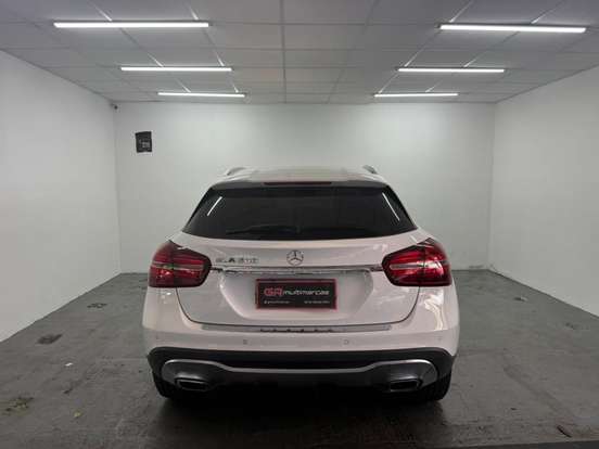 MERCEDES-BENZ-GLA 200-1.6 CGI FLEX ADVANCE 7G-DCT MERCEDES-BENZ-GLA 200-2018