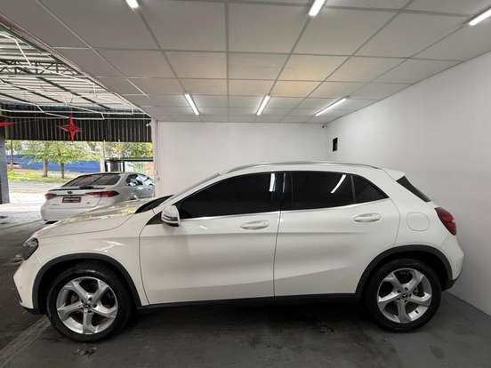 MERCEDES-BENZ-GLA 200-2018