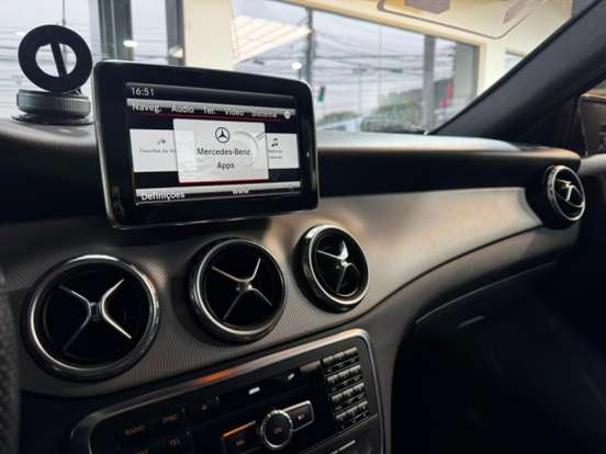 MERCEDES-BENZ-GLA 250-2.0 16V TURBO GASOLINA VISION 4P AUTOMÁTICO MERCEDES-BENZ-GLA 250-2015