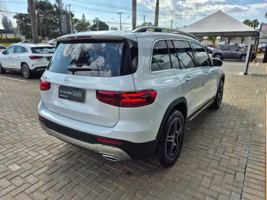 MERCEDES-BENZ-GLB 200-2024