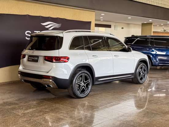 MERCEDES-BENZ-GLB 200-2022