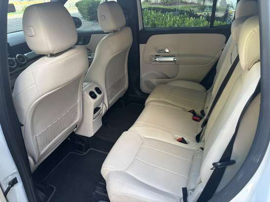 MERCEDES-BENZ-GLB 200-2024