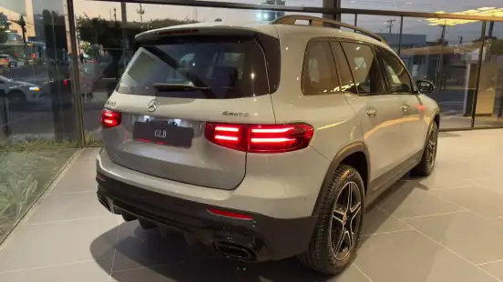MERCEDES-BENZ-GLB 220-2026
