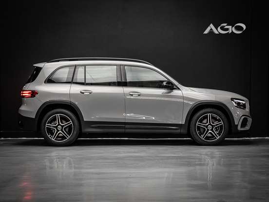 MERCEDES-BENZ-GLB 220-2026
