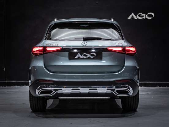 MERCEDES-BENZ-GLC 300-2026