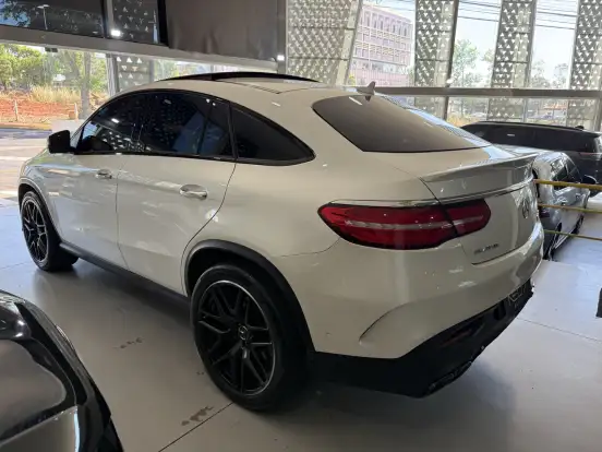 MERCEDES-BENZ-GLE 63 AMG-5.5 V8 TURBO GASOLINA COUPÉ 4MATIC 7G-TRONIC MERCEDES-BENZ-GLE 63 AMG-2016