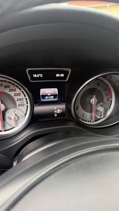 MERCEDES-BENZ-GLA 200-2017