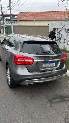 MERCEDES-BENZ-GLA 200-2017