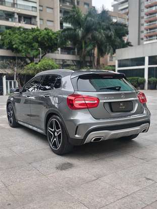 MERCEDES-BENZ-GLA 250-2017