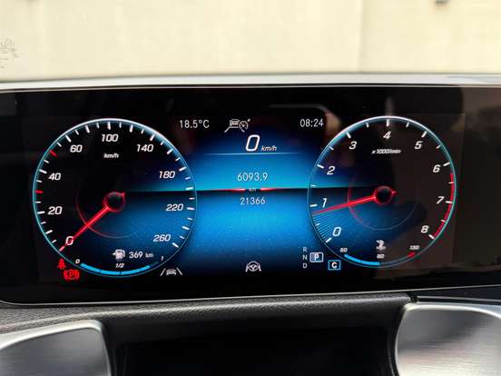 MERCEDES-BENZ-GLB 200-2022