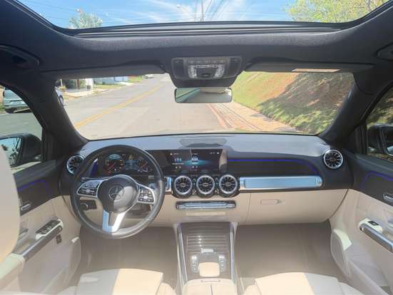 MERCEDES-BENZ-GLB 200-2021