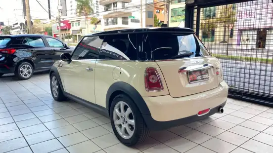 MINI-COOPER-2009
