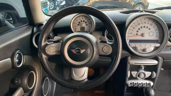 MINI-COOPER-2009