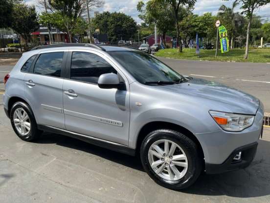 MITSUBISHI-ASX-2011