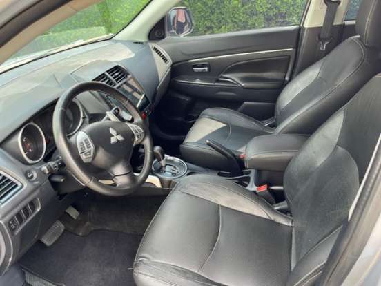 MITSUBISHI-ASX-2011