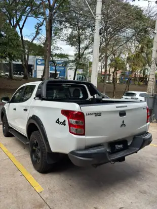 MITSUBISHI-L200 TRITON-2021