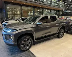 MITSUBISHI L200 TRITON 2.4 16V TURBO DIESEL SPORT HPE CD 4P 4X4 AUTOMÁTICO MITSUBISHI L200 TRITON 2.4 16V TURBO DIESEL SPORT HPE CD 4P 4X4 AUTOMÁTICO