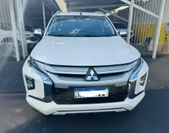 MITSUBISHI L200 TRITON 2.4 16V TURBO DIESEL SPORT HPE-S CD 4P 4X4 AUTOMÁTICO MITSUBISHI L200 TRITON 2.4 16V TURBO DIESEL SPORT HPE-S CD 4P 4X4 AUTOMÁTICO