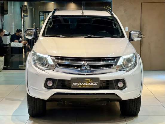 MITSUBISHI-L200 TRITON-2.4 16V TURBO DIESEL SPORT HPE-S CD 4P 4X4 AUTOMÁTICO MITSUBISHI-L200 TRITON-2019