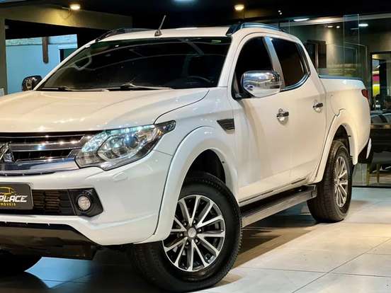 MITSUBISHI-L200 TRITON-2.4 16V TURBO DIESEL SPORT HPE-S CD 4P 4X4 AUTOMÁTICO MITSUBISHI-L200 TRITON-2019