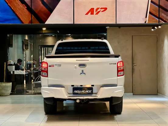 MITSUBISHI-L200 TRITON-2.4 16V TURBO DIESEL SPORT HPE-S CD 4P 4X4 AUTOMÁTICO MITSUBISHI-L200 TRITON-2019