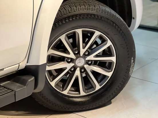 MITSUBISHI-L200 TRITON-2.4 16V TURBO DIESEL SPORT HPE-S CD 4P 4X4 AUTOMÁTICO MITSUBISHI-L200 TRITON-2019