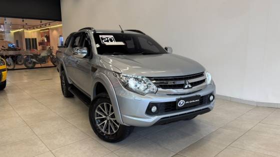 MITSUBISHI L200 TRITON 2.4 16V TURBO DIESEL SPORT HPE-S CD 4P 4X4 AUTOMÁTICO
