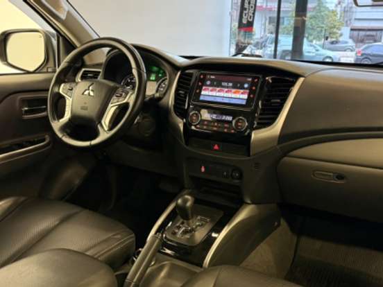 MITSUBISHI-L200 TRITON-2.4 16V TURBO DIESEL SPORT HPE-S CD 4P 4X4 AUTOMÁTICO MITSUBISHI-L200 TRITON-2019