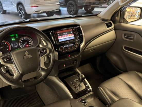 MITSUBISHI-L200 TRITON-2.4 16V TURBO DIESEL SPORT HPE-S CD 4P 4X4 AUTOMÁTICO MITSUBISHI-L200 TRITON-2019