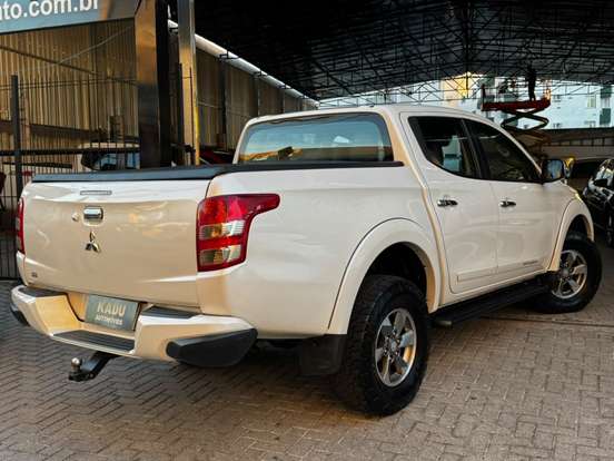 MITSUBISHI-L200 TRITON-2018