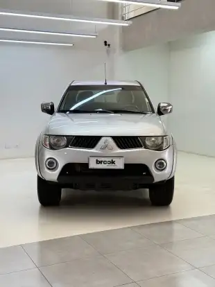 MITSUBISHI-L200 TRITON-3.2 HPE 4X4 CD 16V TURBO INTERCOOLER DIESEL 4P MANUAL MITSUBISHI-L200 TRITON-2009