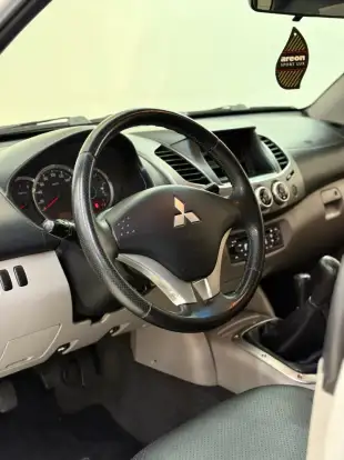 MITSUBISHI-L200 TRITON-2009
