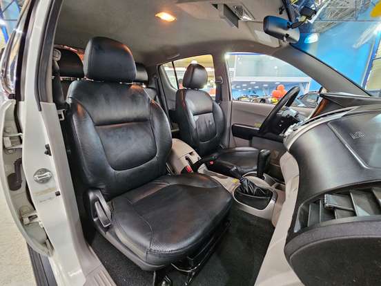 MITSUBISHI-L200 TRITON-2011