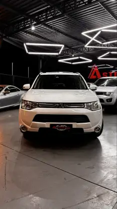 MITSUBISHI-OUTLANDER-2014