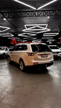 MITSUBISHI-OUTLANDER-2014
