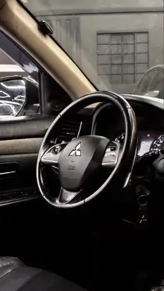 MITSUBISHI-OUTLANDER-2014
