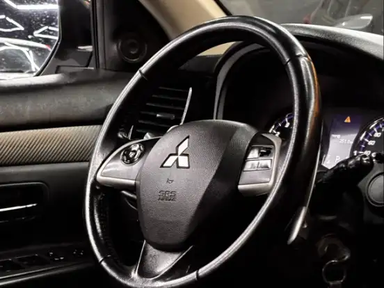 MITSUBISHI-OUTLANDER-2.0 16V GASOLINA 4P AUTOMÁTICO MITSUBISHI-OUTLANDER-2014