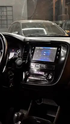 MITSUBISHI-OUTLANDER-2014